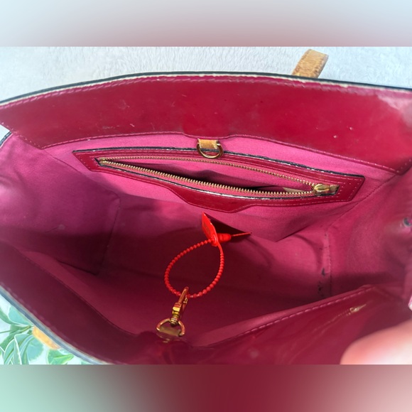 👜Louis Vuitton Vernis Handbag - Picture 14 of 17